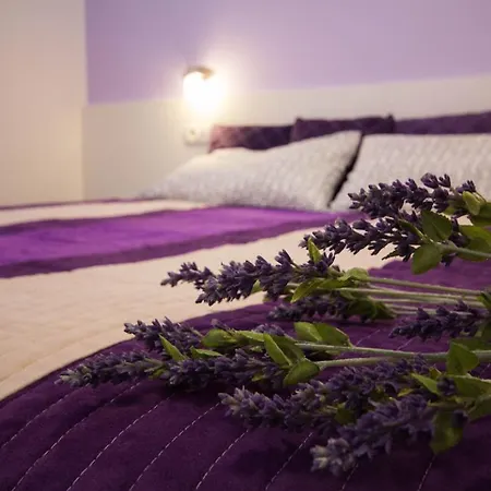 Lavanda & Cappuccino Lägenhet