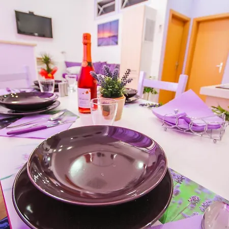 Lavanda & Cappuccino Apartament